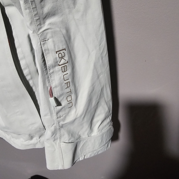 ak Burton GORE-TEX Snowboard Jacket - Size Medium - Picture 5 of 9
